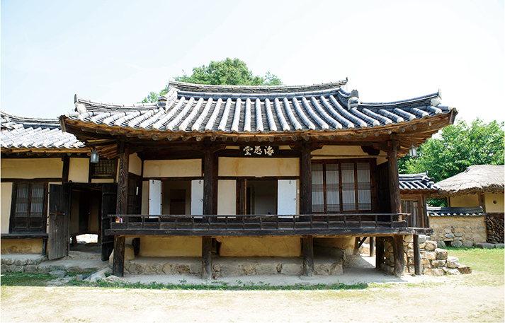 해우당고택(경북민속자료 제92호)은 무섬마을 선성 김씨 입향조 김대의의 소자 김영가이 조선후기에 건립한 가옥이다 ⓒ디자인밈